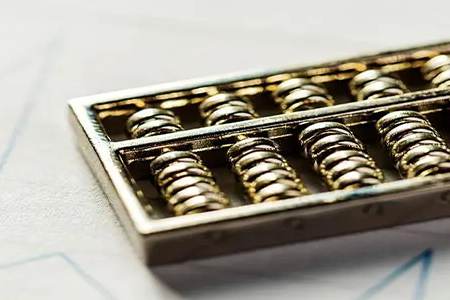 《黄金价差显著拉大，市场动态解析》